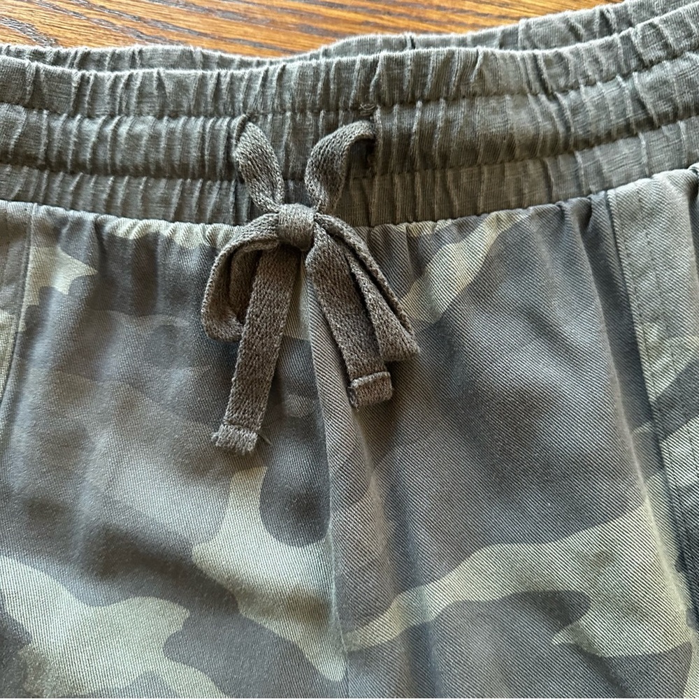 Splendid Camouflage Joggers - Picture 10 of 16